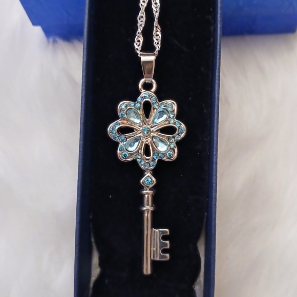 Key To My Heart Sterling Silver Pendant Necklace - Picture 2 of 13